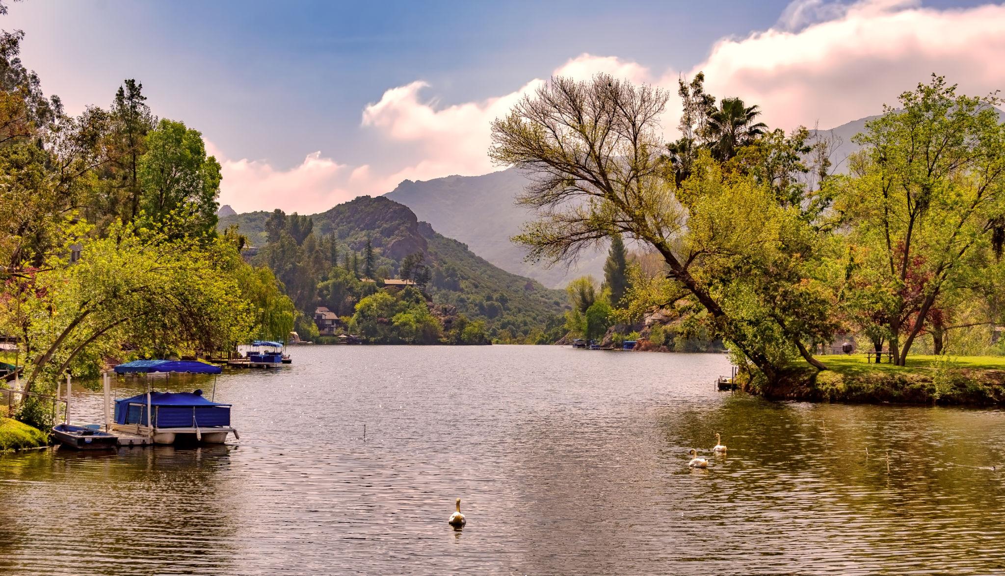 Malibou Lake community